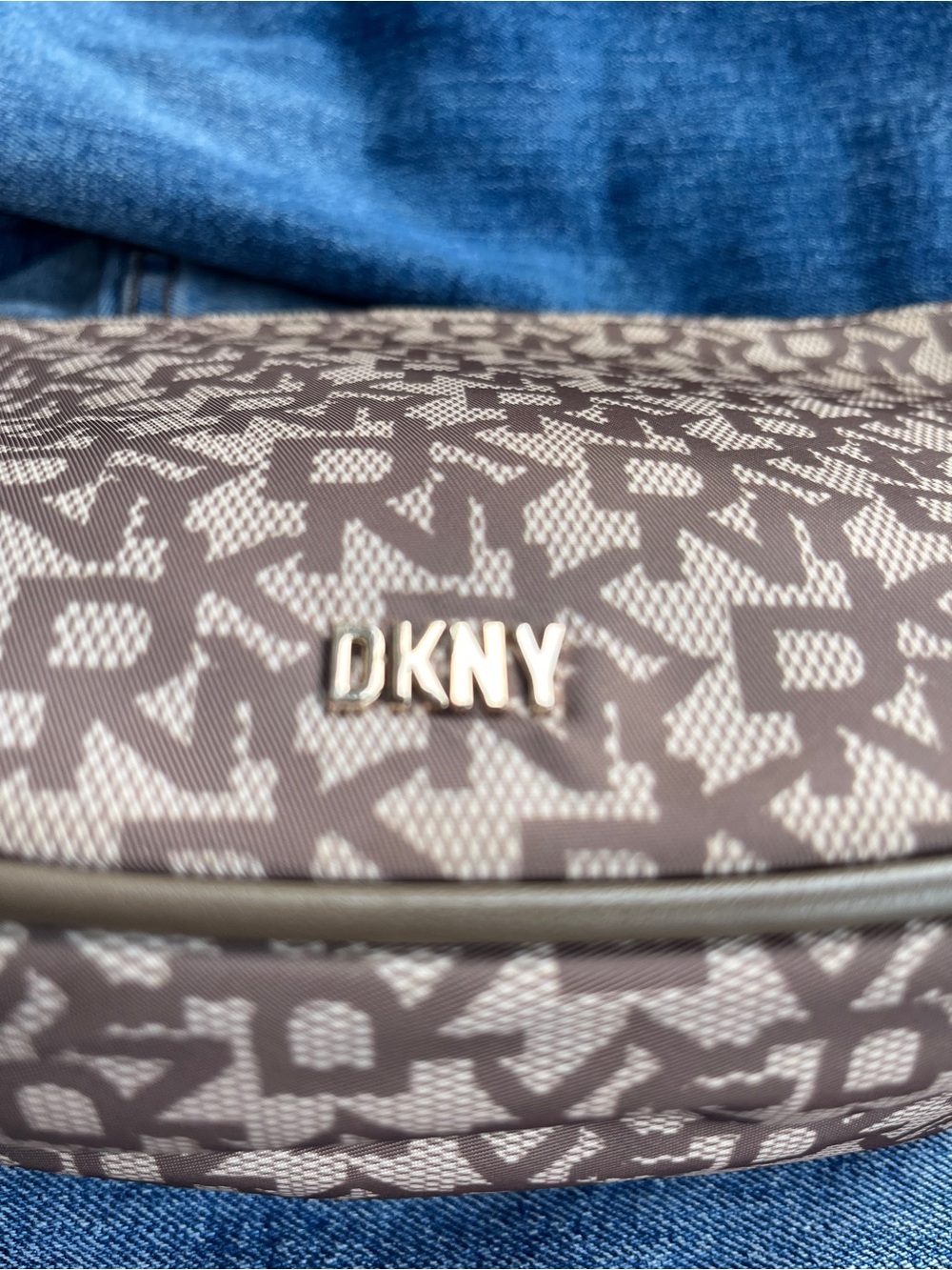 DKNY Signature Monogram Chain Shoulder Bag | Baguette | Y2K | City Girl